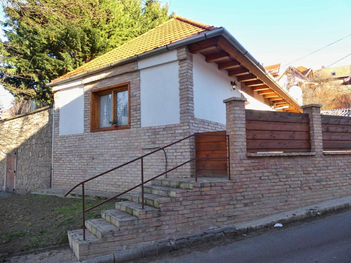 Csuecsoek Vendeghaz Apartment Eger Luaran gambar