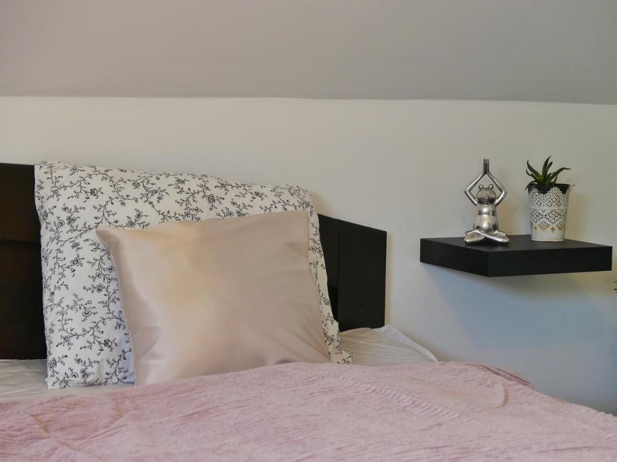 Csuecsoek Vendeghaz Apartment Eger Luaran gambar